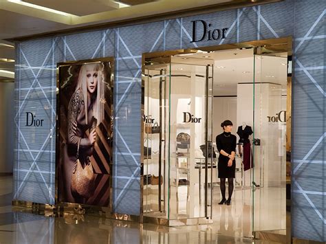 is dior under lvmh.